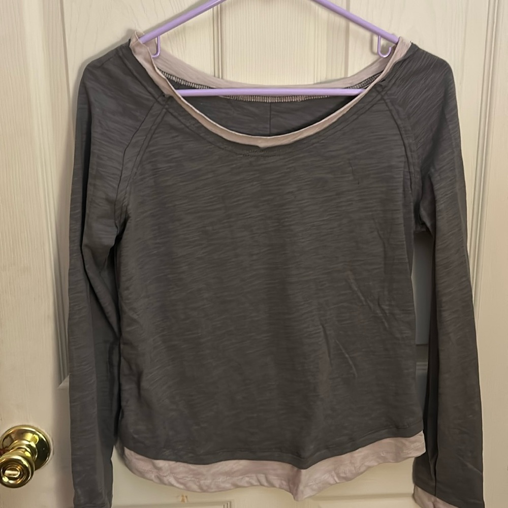 Long sleeve grey shirt